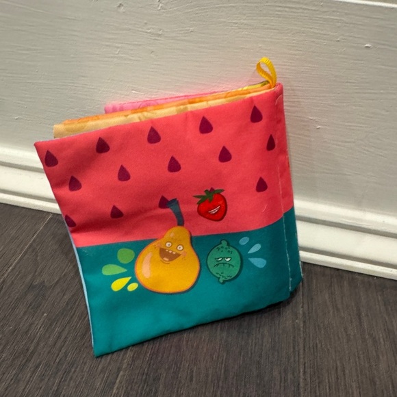 NWOT Infant Baby Colorful Fruit Cognition Soft Small Crinkle Book - Picture 3 of 3